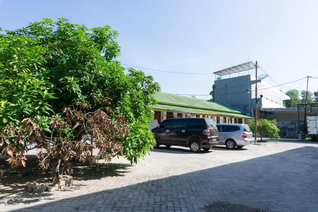 RedDoorz Syariah near Sultan Muhammad Kaharuddin Airport Hotel Sumbawa Besar Luaran gambar